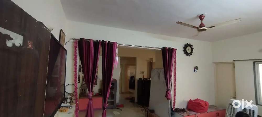 Ready to move well maintened flat