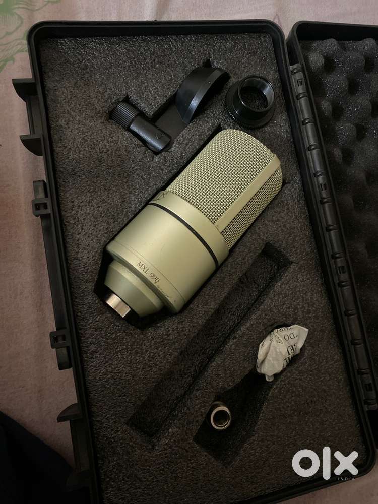 MXL 990 	1 Year Old – Excellent Condition with Box  Best Price