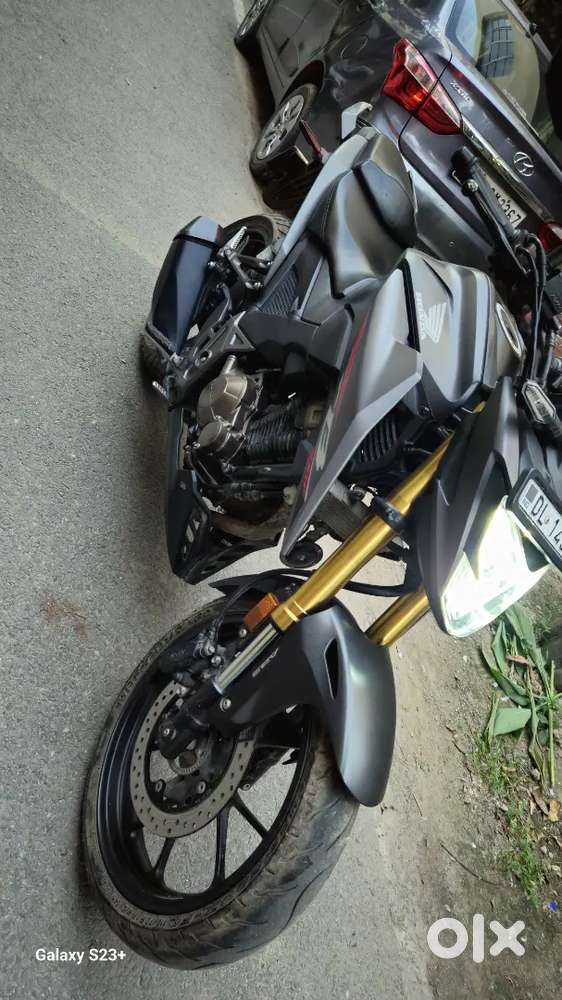 Honda CB 300F DLX Pro  Impeccable Condition