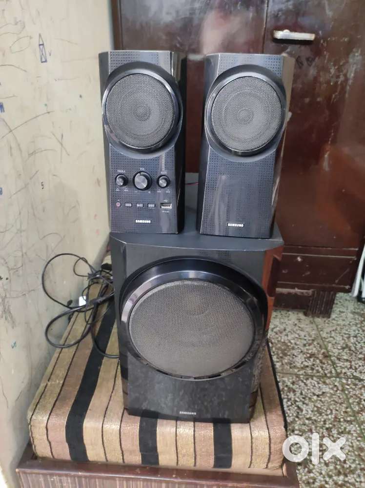 Samsung 12.1 channel home theatre fully working condition