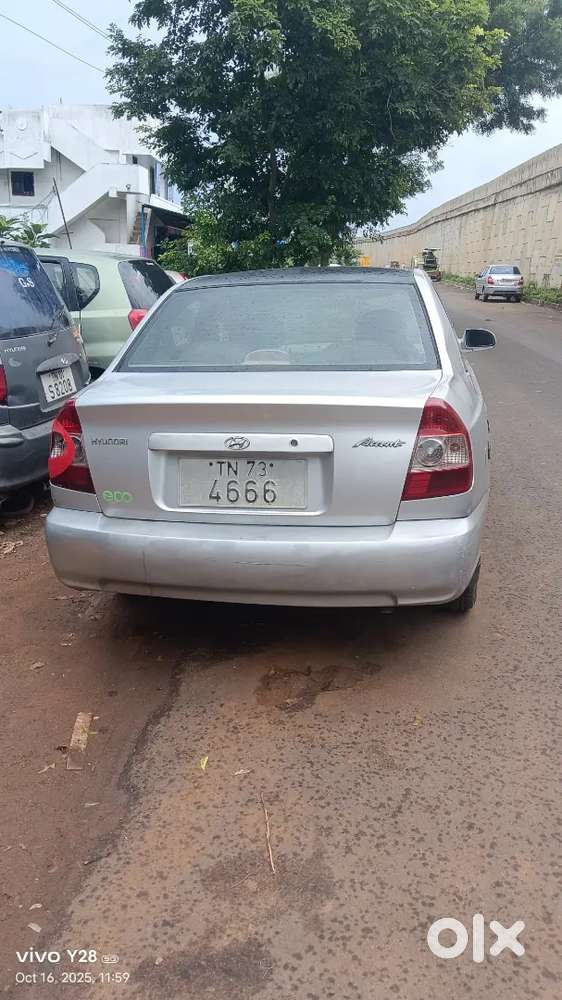 Hyundai Accent Hatchback 2009 Petrol 100000 Km Driven good condition