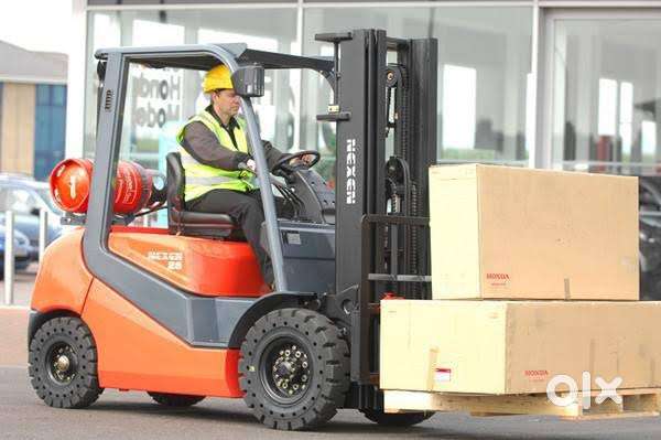 Fork lift operator