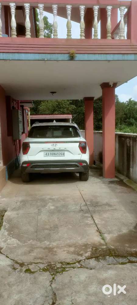 Hundai creata less driven car