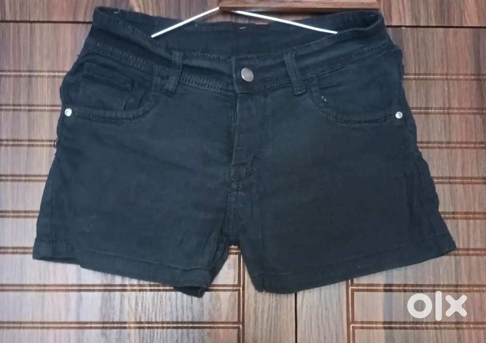 Classic Black Denim Shorts – Hardly Worn, Perfect Condition!
