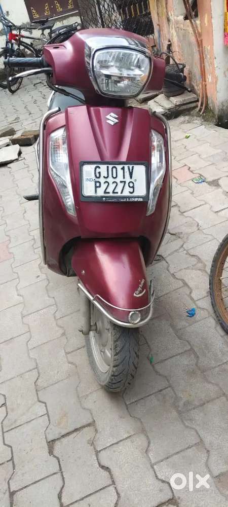 Bahut acchi gadi hai main ja raha hun foreign isliye gadi bechni hai