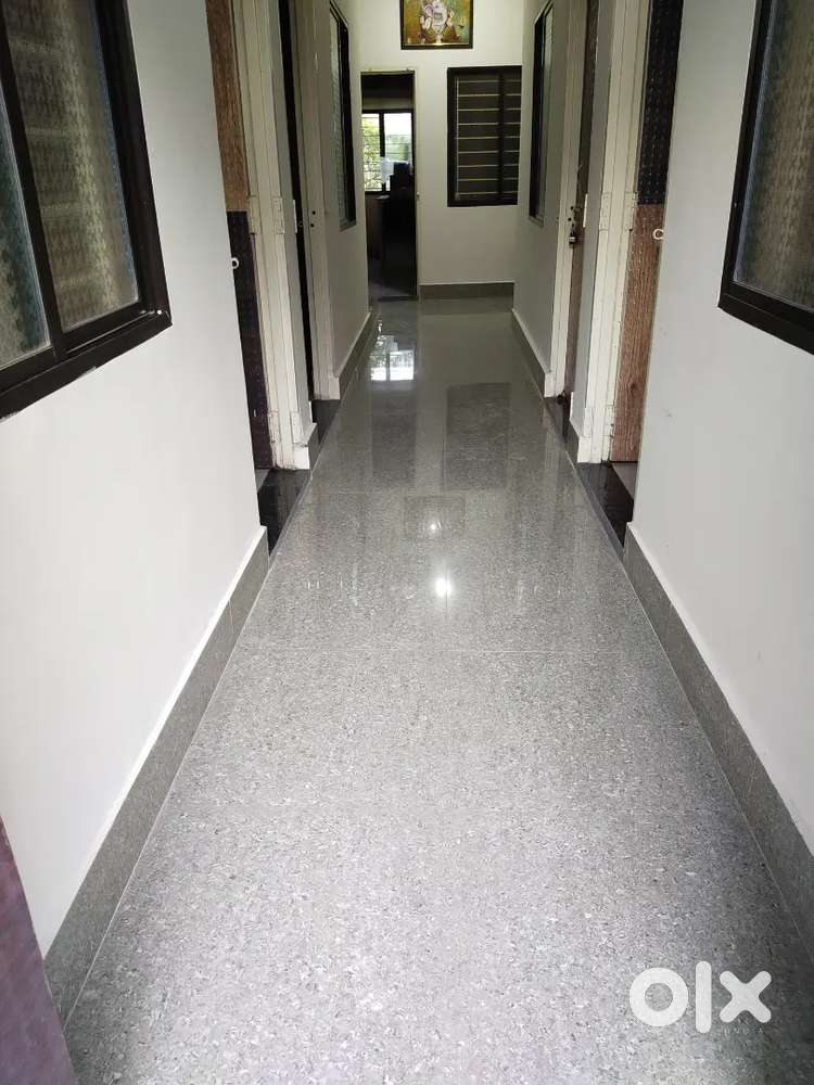 Rooms at lalghati-airport road Bhopal rent start at
