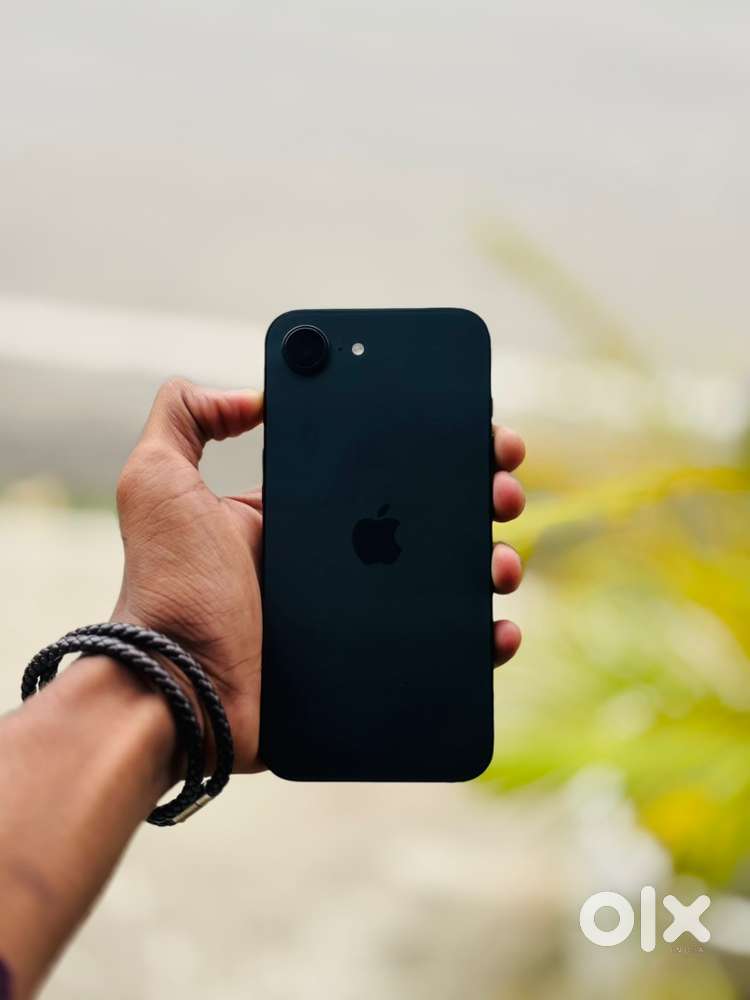 Iphone 16e non used condition 9 month warranty remains