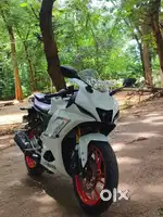Yamaha R15 r15