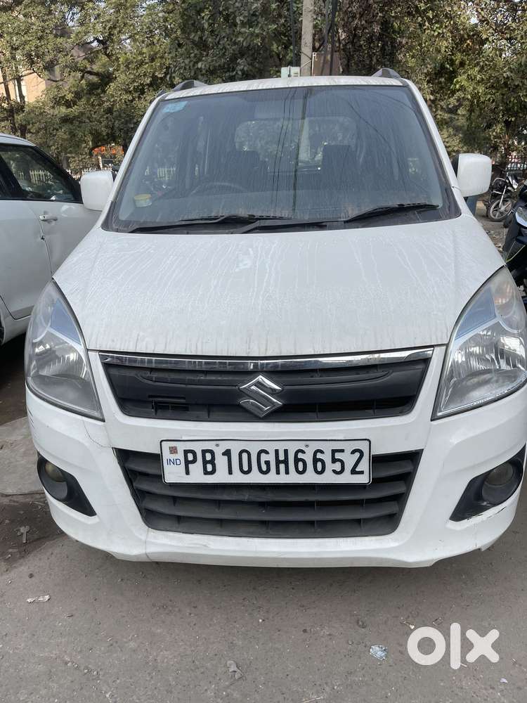 Maruti Suzuki Wagon R AMT VXI, 2017, Petrol