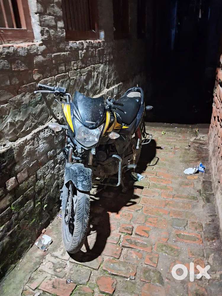 Black sp 125 good condition