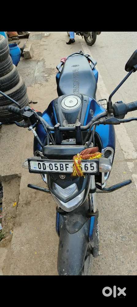 FZS BLUE BEST CONDITION