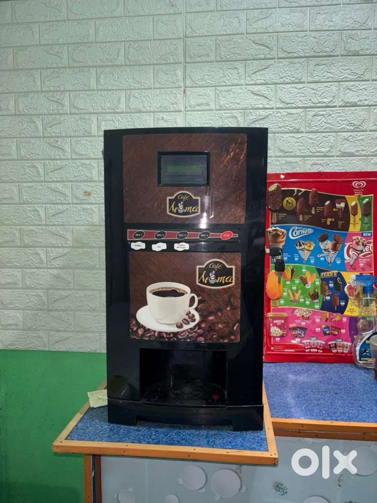 Coffee machine with hot water option. For shop, office, cafe.