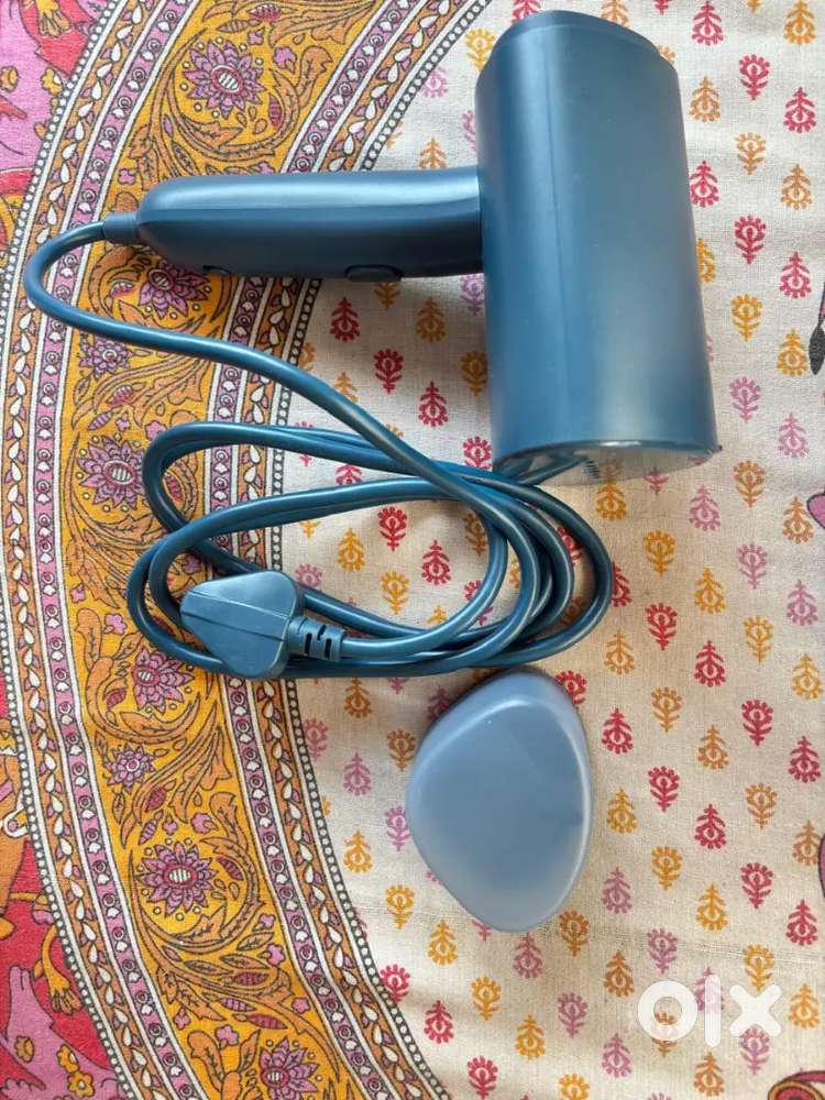 Philips Handheld Garment Steamer 3000 Series – Like New (Used Twice)
