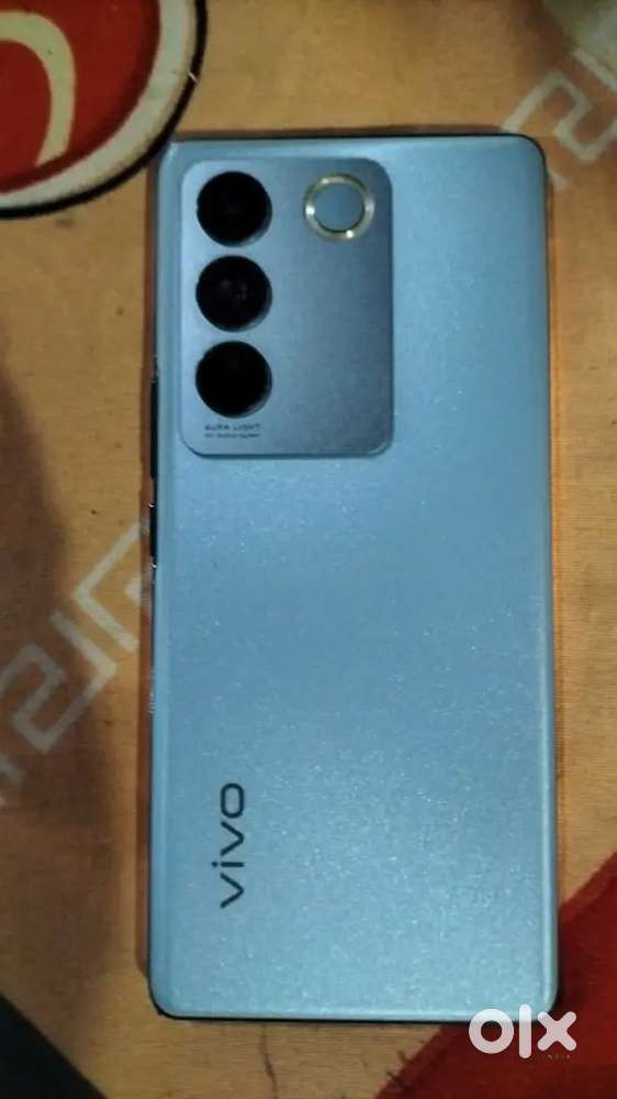 Vivo v 27 blue