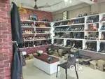 Showroom Manager