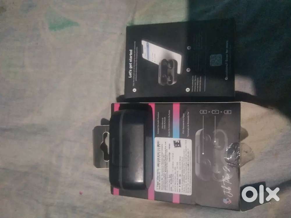 Skullcandy earbuds at 3000