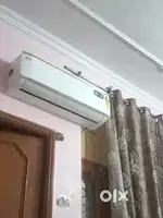 Hme apna ac bechna hai