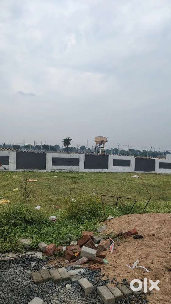 Highway serene city m Plot sell karna h urgent company se kam rate m