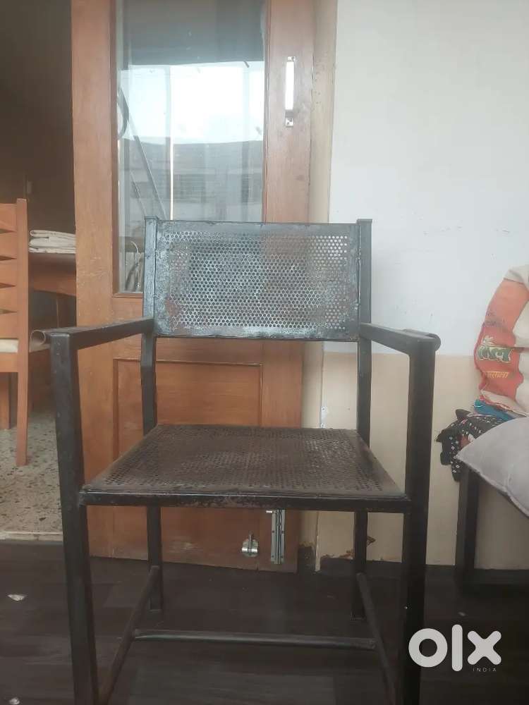 tution class chair