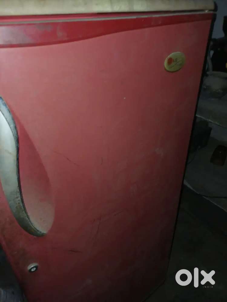 LG fridge with stablizer