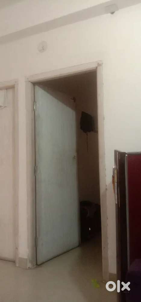 6 yearsold property, near road, market, school, playground, bus-stand,