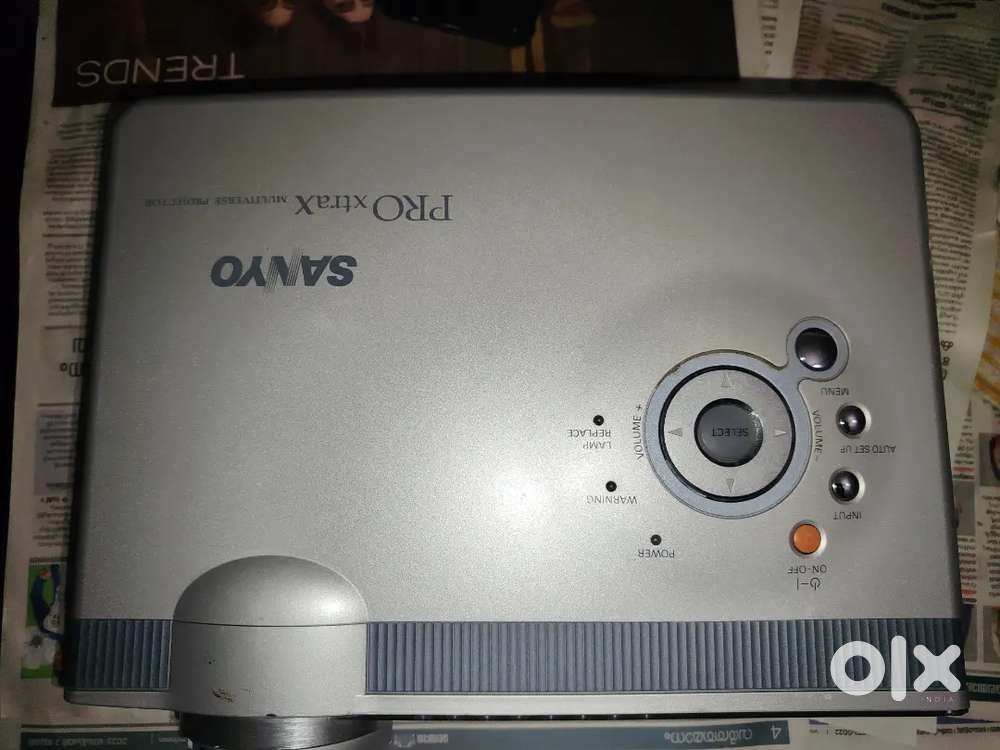 VIDEO PROJECTOR