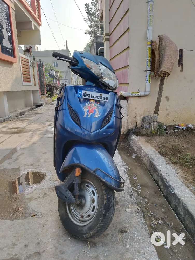 Good condition front visior damage