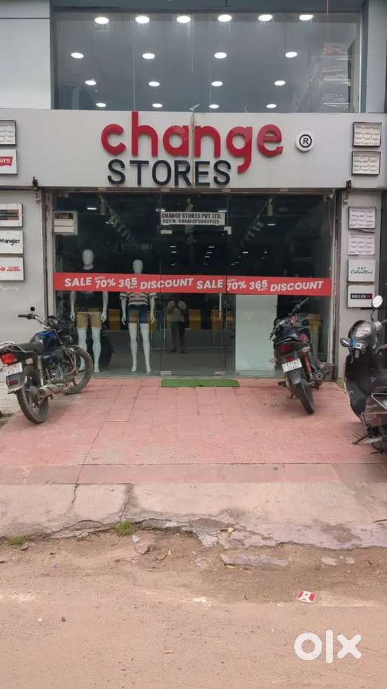 Showroom for rent