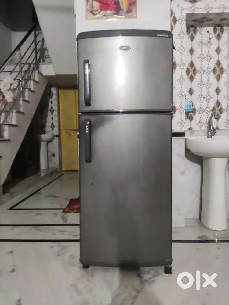 I am buy new fridge that why I am sell my fridge