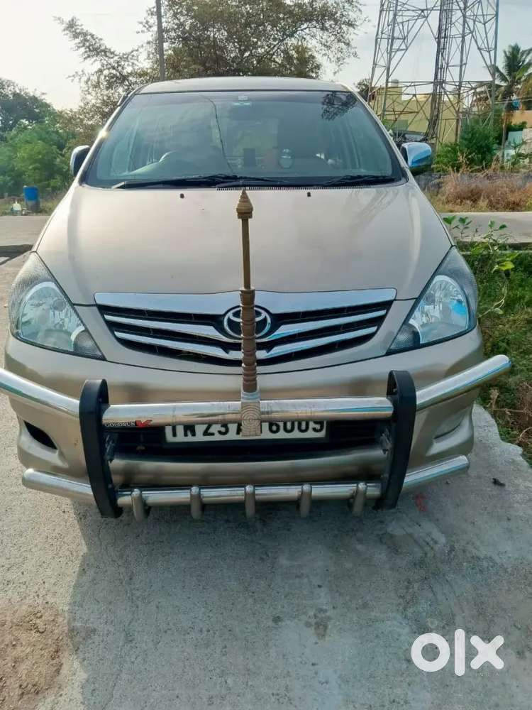Toyota Innova 2011 Diesel Well Maintained