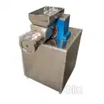Pasta making machine