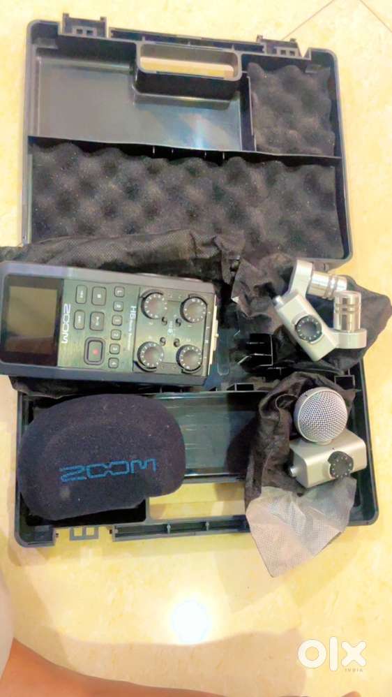 Zoom H6 Handy Recorder (Original Kit – Excellent Condition)