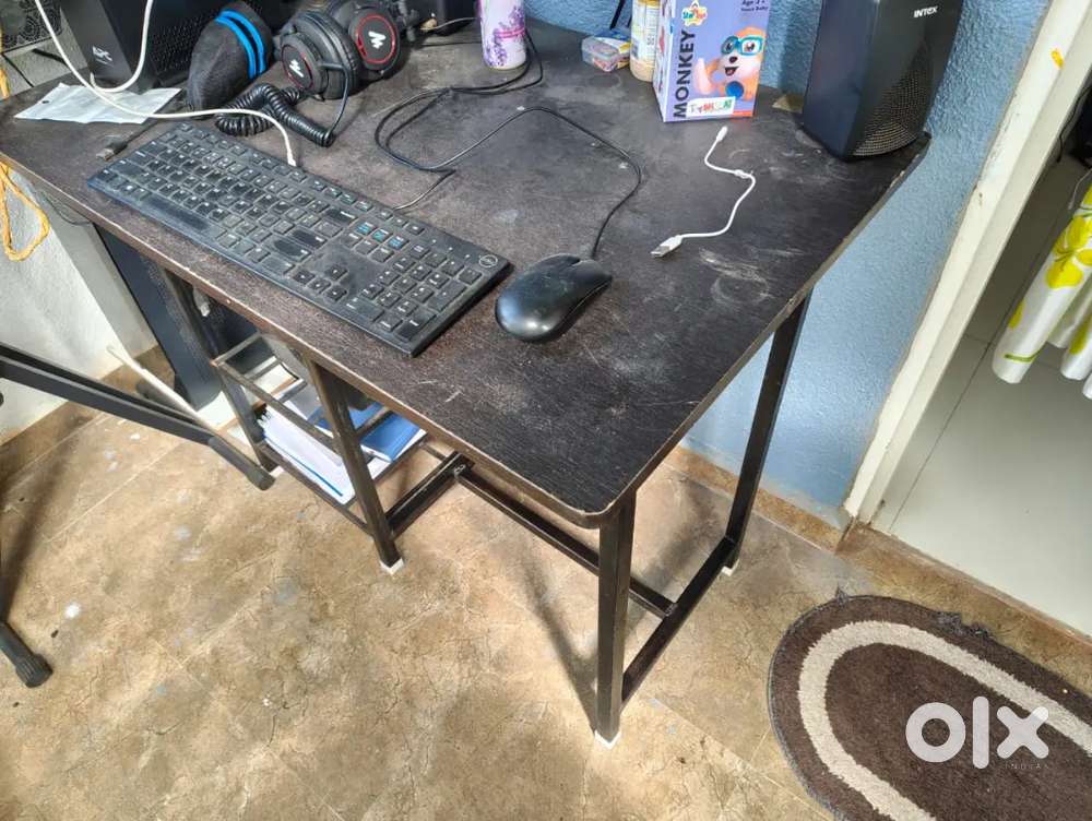 Computer study table,new condition