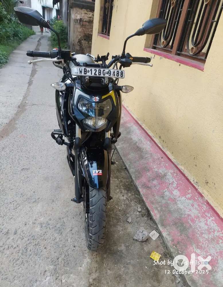 Apache 160 4v abs mould very good condition all papers
okay .
