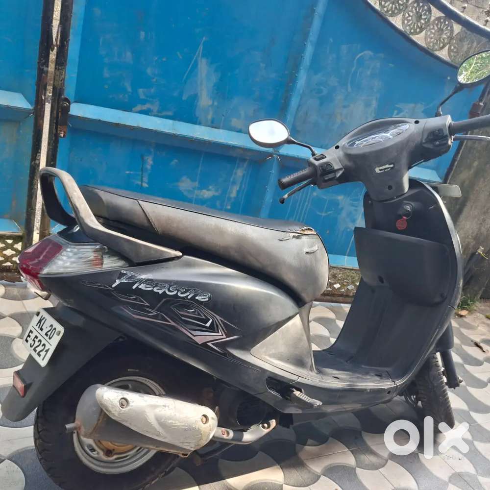 single owner 
2012 model pleasure  വില്പനക്ക് 
പുതിയ tyre