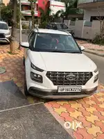 Hyundai Venue 2019 Petrol 27500 Km Driven