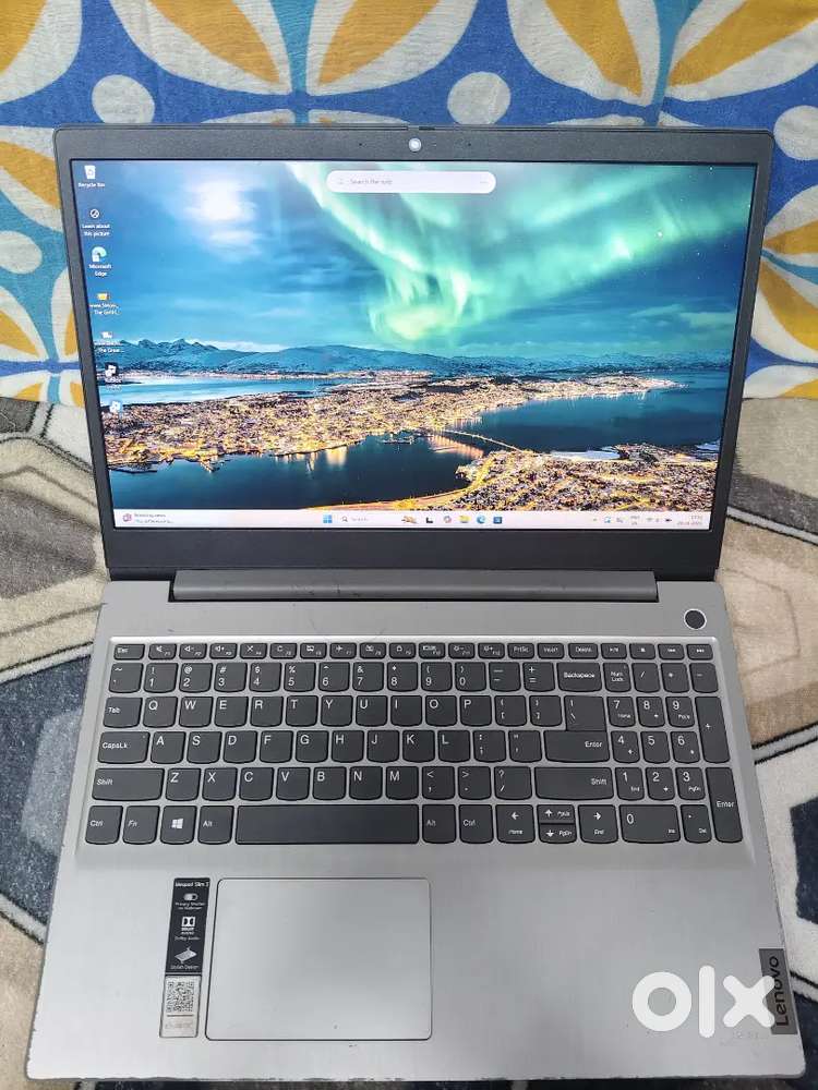 Lenovo laptop, i5 10th gen, 8gb ram, 512gb ssd, 3 hours battery backup