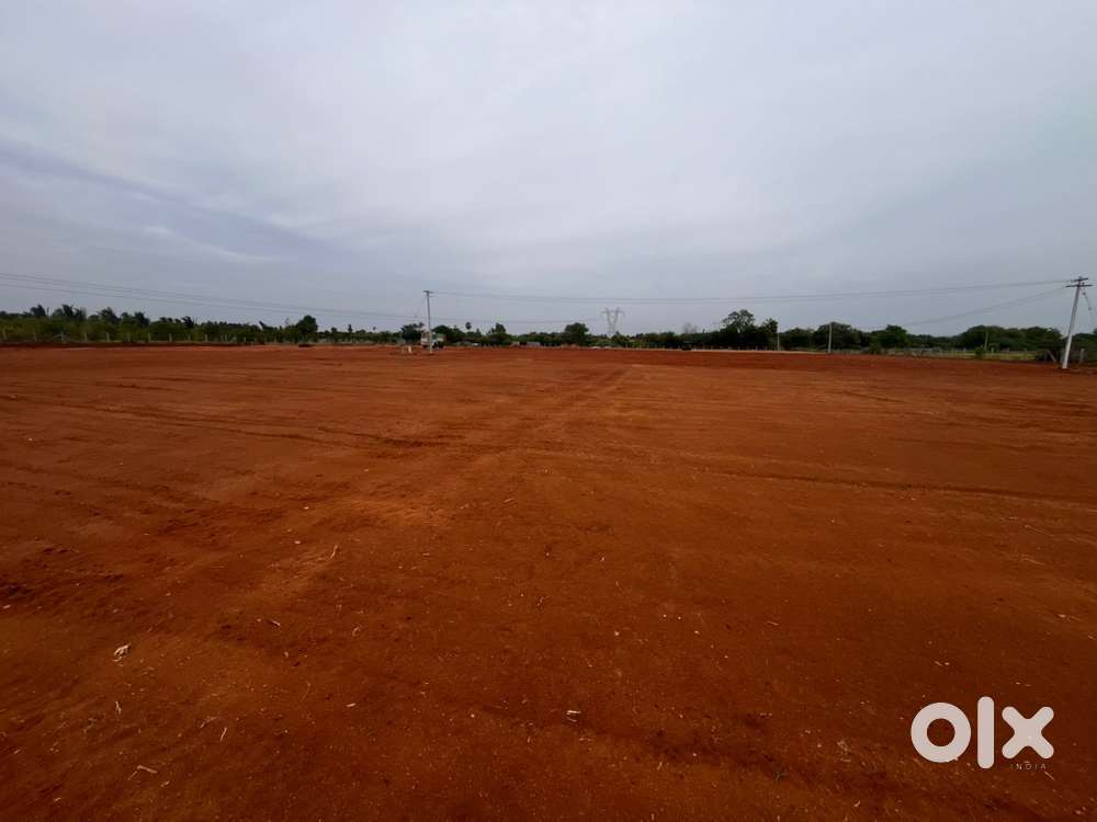 5.60 acre prime land with 700 ft frontage on Karur–Manapparai highway.
