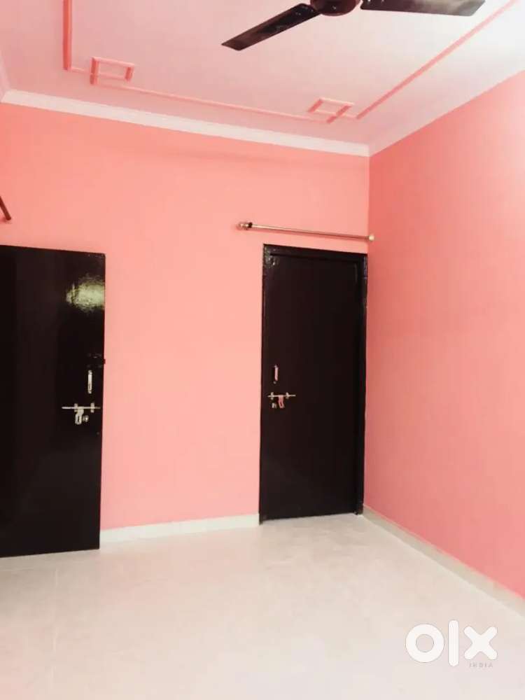 2 BHK house available