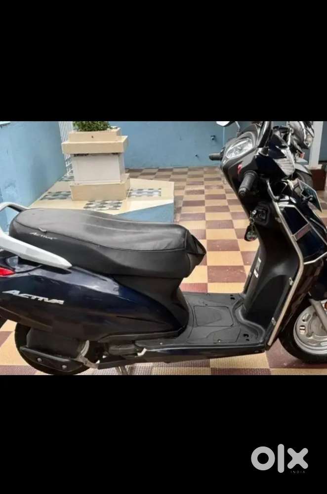 Honda Activa dlx model 2024
