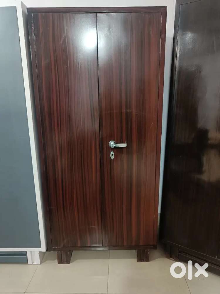 New iron steel almirah 3 ft (Gurgaon sector 6