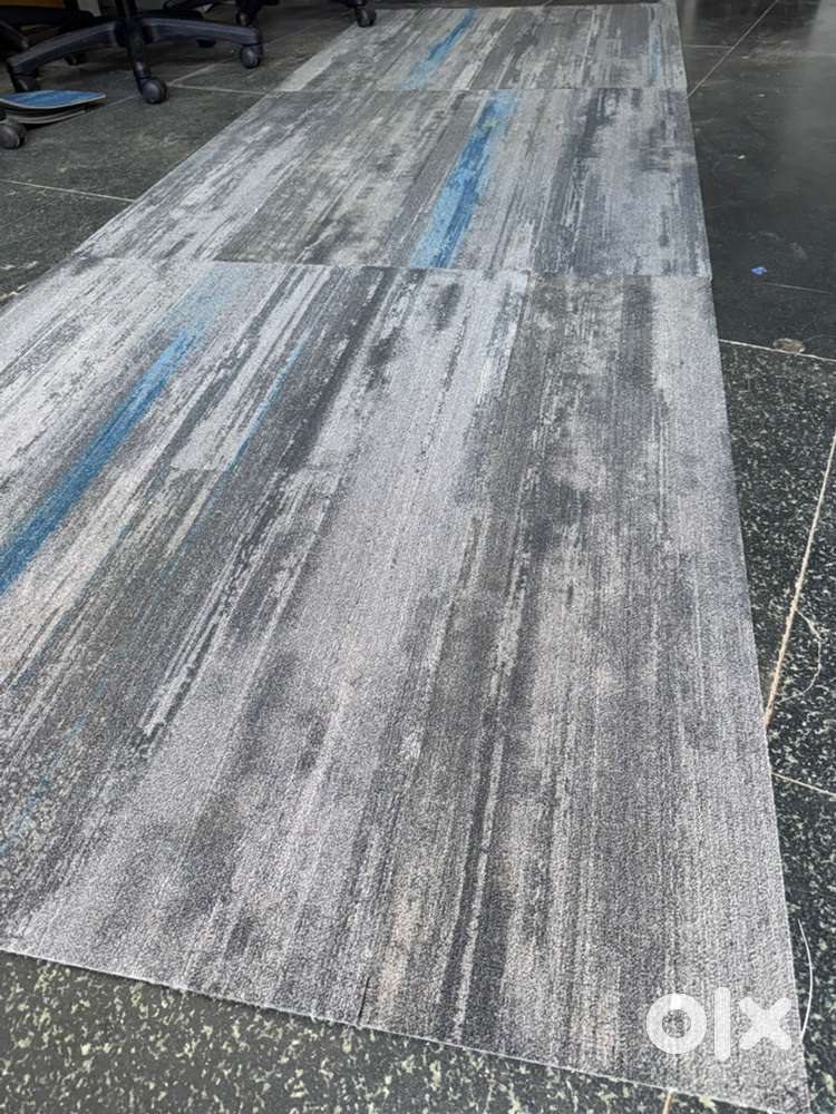 Durable Office Floor Carpet Mat - Modern Grey Design