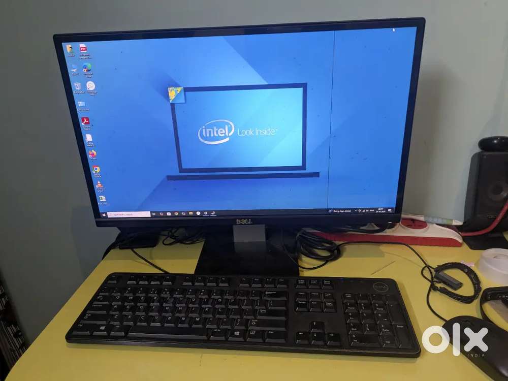 Computer with 2.1 creative home theatre speakers