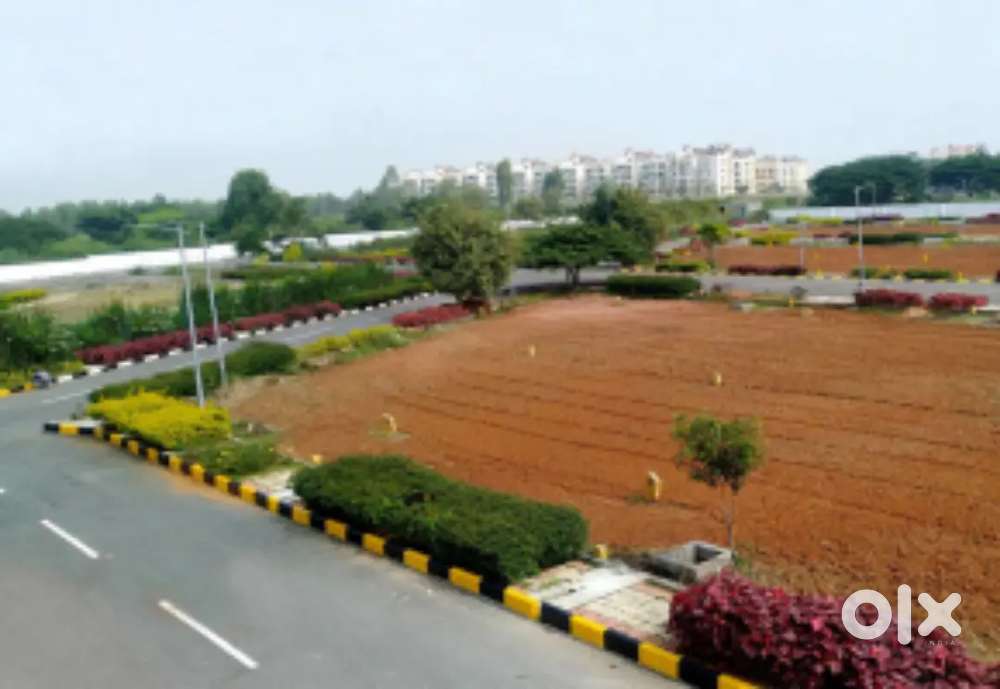 मात्र 20 लाख में  gated colony me plot उपलब्ध है