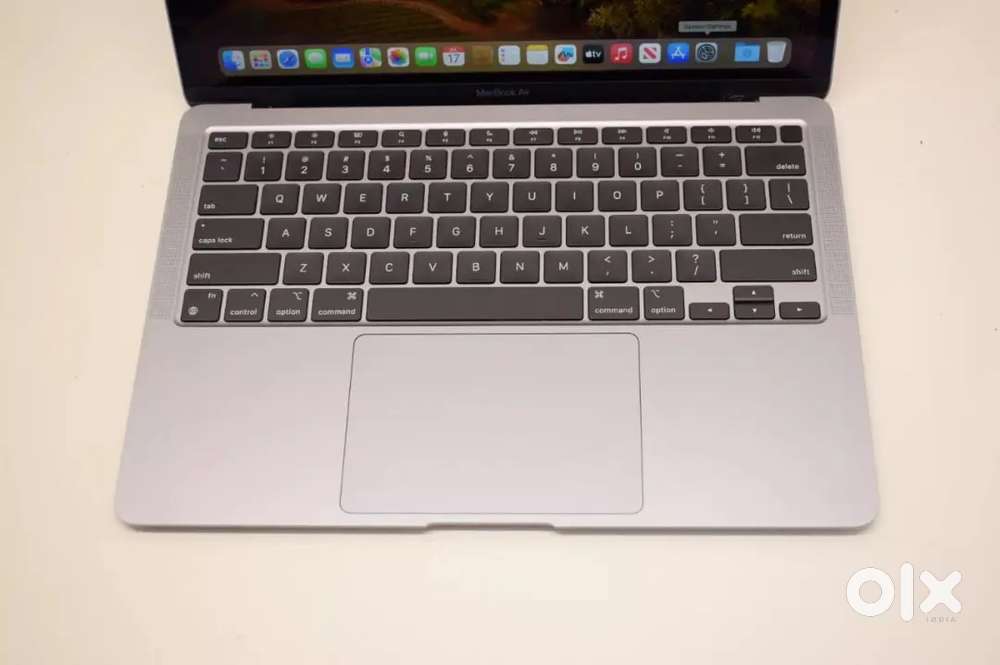 2020 Apple MacBook Air 13.3 M1 3.2GHz 8GB RAM 256GB SSD Space Gray A
