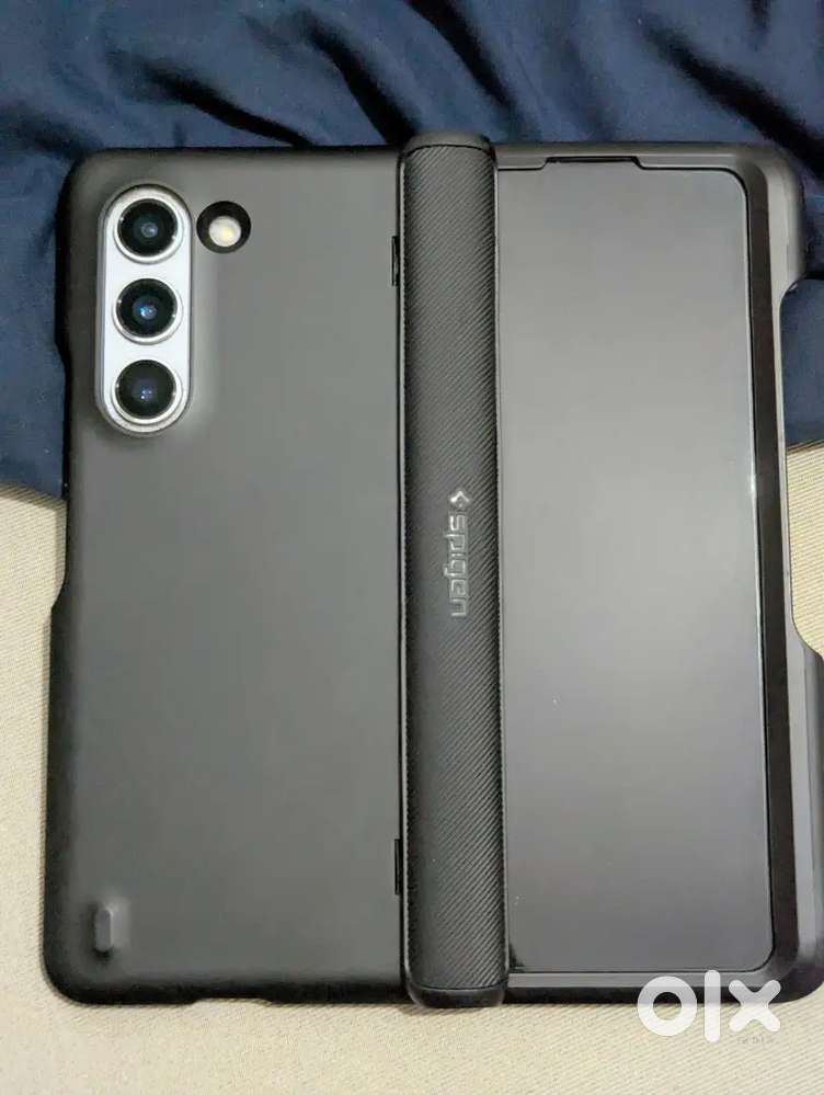 Z Fold5 512GB + Spigen Armor Case (₹10k)  Bill & Box