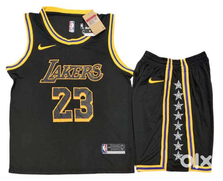 Lakers Lebron James Basketball jersey(shirt+short) Medium size