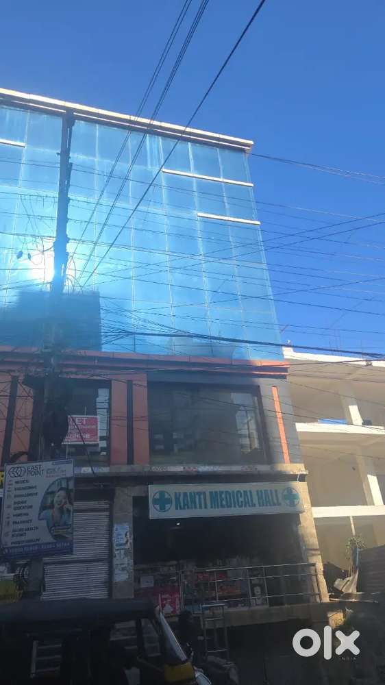 11 room And restaurant also