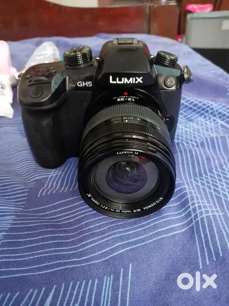 Panasonic gh5 with g x vario 12-35mm f2.8 lens