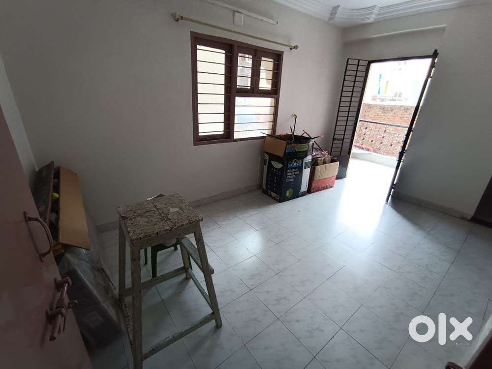 2bhk flat for sale at Prahladnagar satellite Ahmedabad